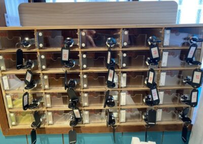 鍵付きスマホ保管庫-学処の備品